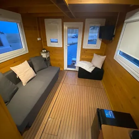 Botel Casa In House Boat Poetto *
