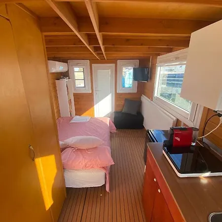 Casa In House Boat Poetto